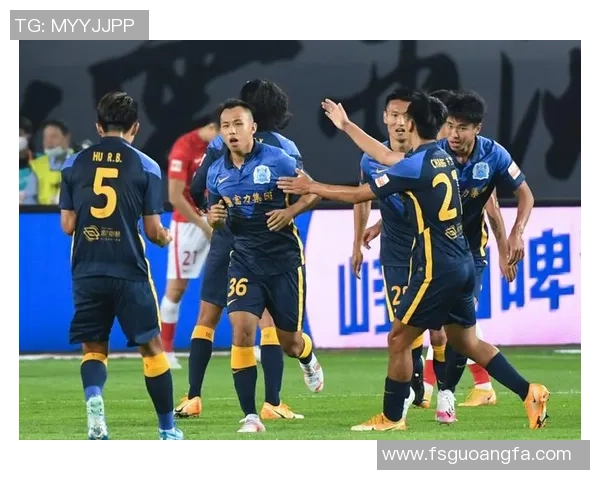 重庆足球队与广州足球队赛后状态分析及表现评估